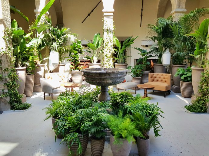 Orangerie at Villa San Michele, Florence - central fountain