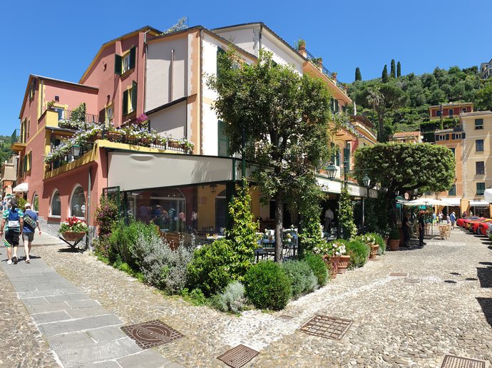 Splendido Mare outdoor dining garden