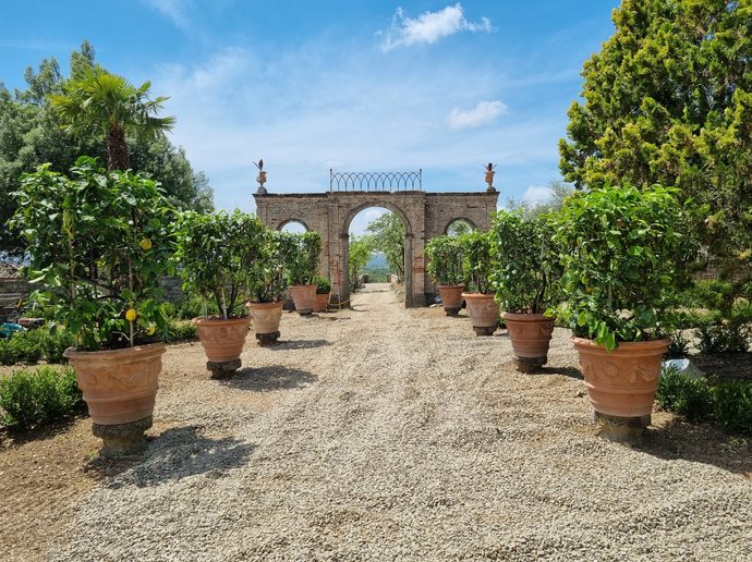 Villa La Pagliaia garden 8